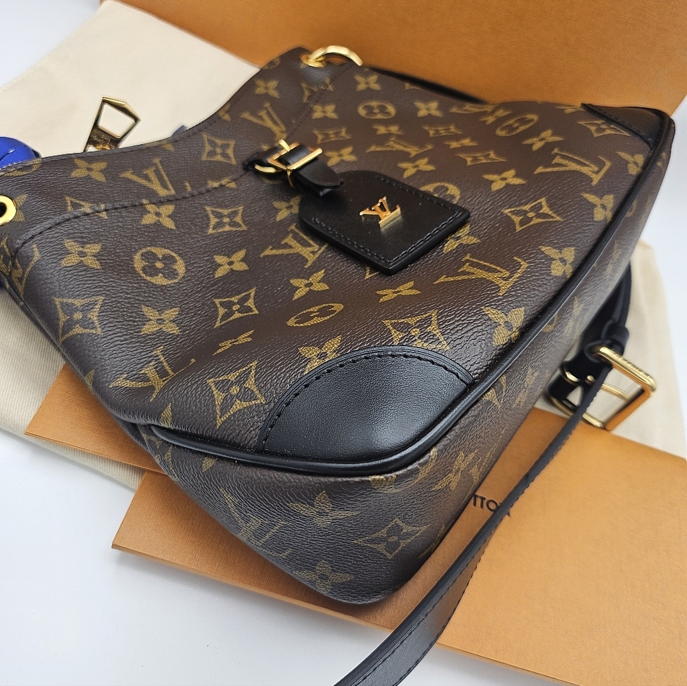 Excellent condition authentic Louis Vuitton Odeon PM monogram with back leather - Picture 15 of 17